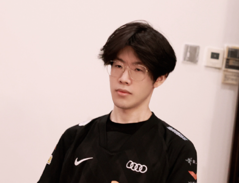 NG体育娱乐-包含离谱！Doinb与30激战篮网分钟C罗与50激战巴黎圣日耳曼分钟，风云突变波尔图赛前更衣室发声的词条